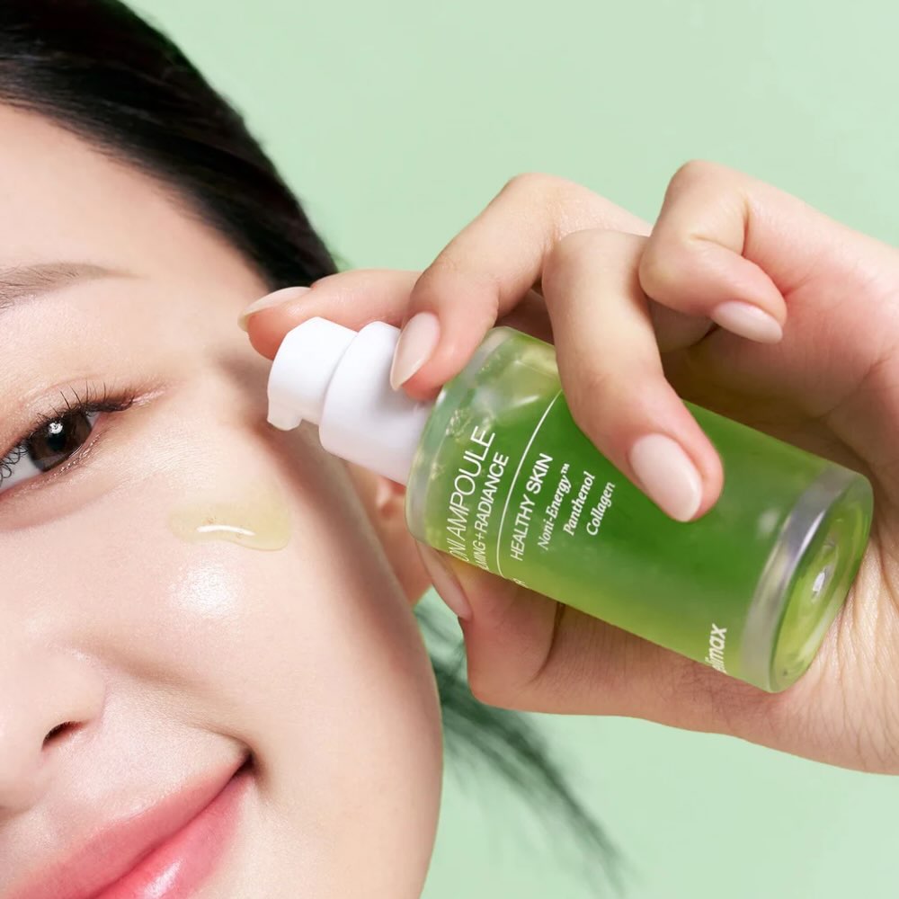 Tratamento nutritivo intensivo que suaviza linhas, melhora a textura e fortalece a barreira cutânea.