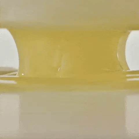 Tratamento com retinol para rugas e linhas finas.