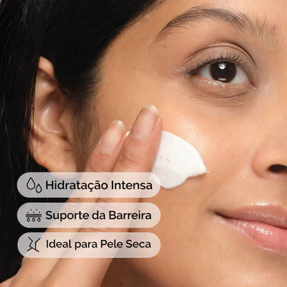 Natural Moisturizing Factors + PhytoCeramides – hidratação profunda.
