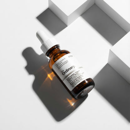 Pele mais firme, hidratada e rejuvenescida com sérum avançado.