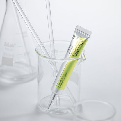 Retinal 0,1% da Celimax para melhora da textura e dos poros da pele.