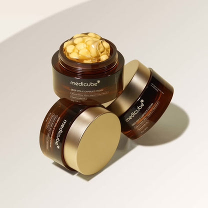 Vitamina C com niacinamida para o rosto.