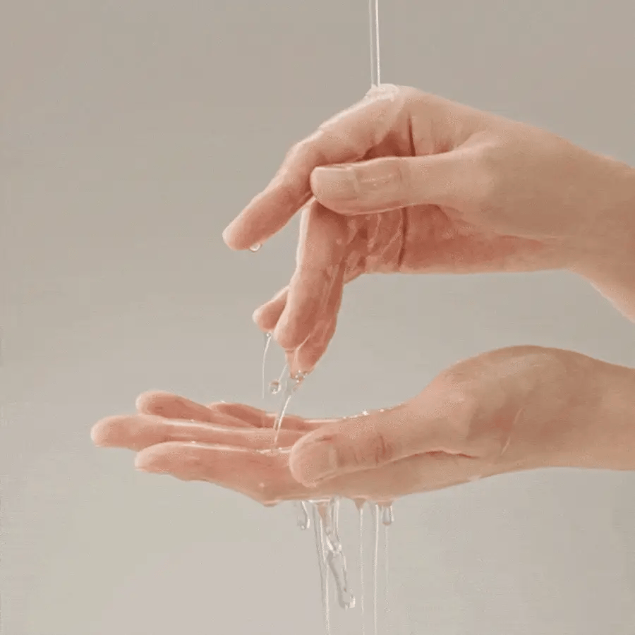 Limpeza suave e eficaz sem irritar a pele ou os olhos.